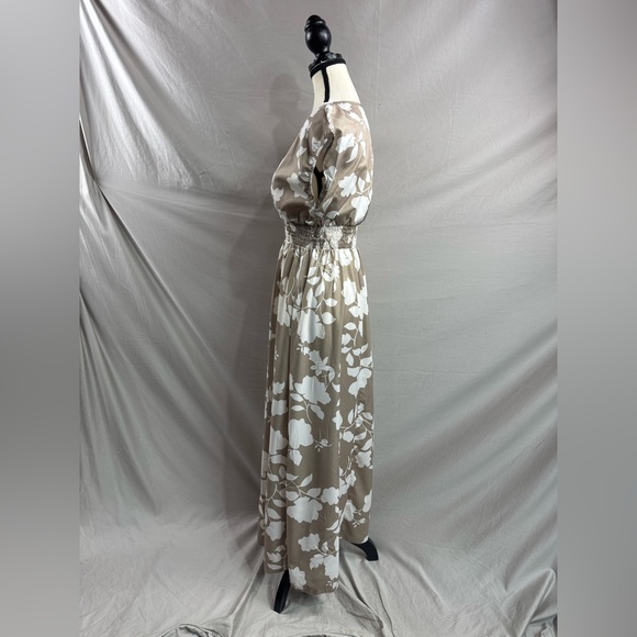 Boho Floral Print V-Neck Crossed Maxi Dress - Picture 8 of 9